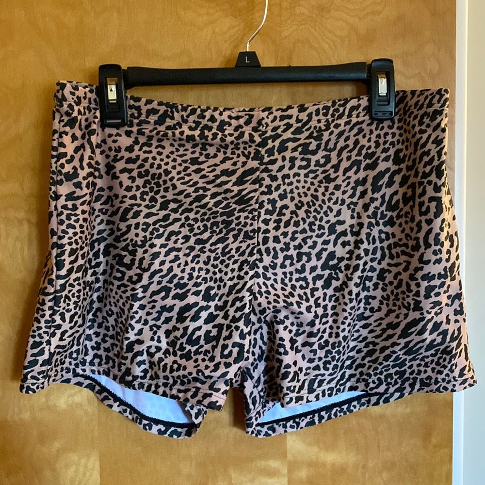 Cheetah print women’s swim short, size XXL